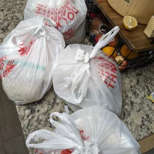 We had a large order and they packed each person's order individually and labeled it! (This was via Door dash on group order)