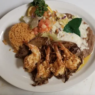 Bistec con camarón