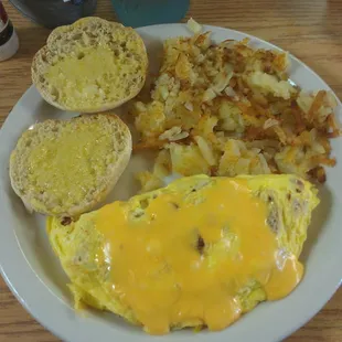 Ham &amp; Cheese Omelette with Hash Browns &amp; a Buttered English Muffin