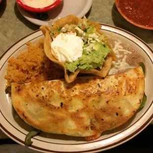 Shrimp fajita quesadilla... It's HUGE!!