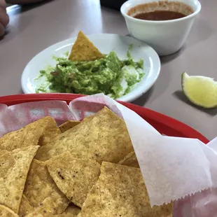 Guacamole Nice hot sauce