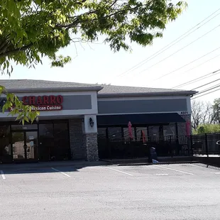 the outside of the restaurant