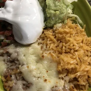 Rice,beans,toppings