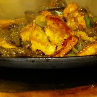 Combo fajitas hot amd sizzling....Mmm