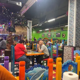 It's hopping on a Thursday lunch