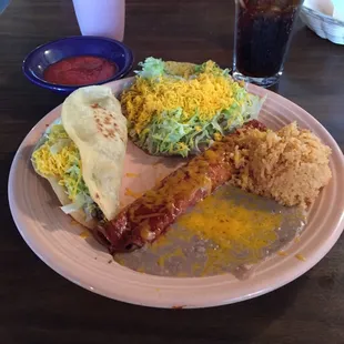 I got the combination plate with one beef enchilada one taco and a been tostada. The taco was good but the enchilada was not hot.