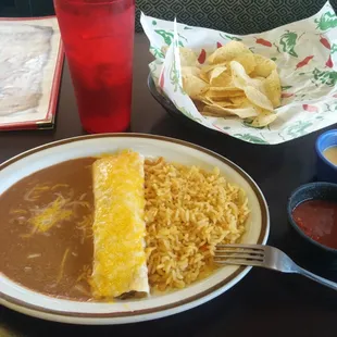 Burrito with shredded beef. Good stuff, and comes with a basket of chips.