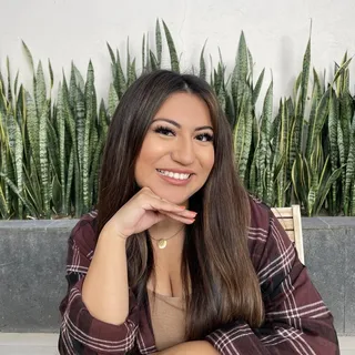 Yanira A.