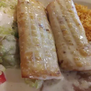 a plate of mexican food