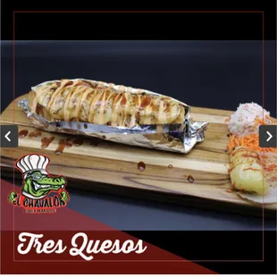 Tres quesos roll