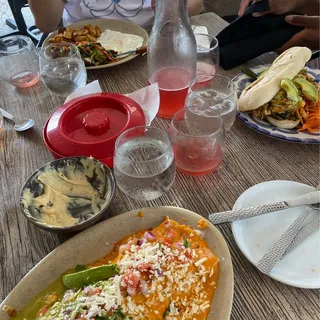 EL Chile Queso