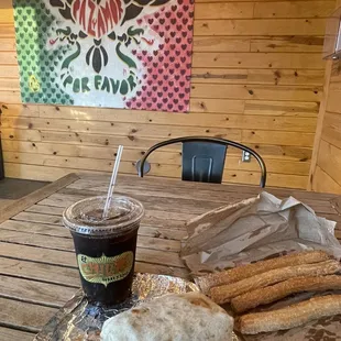 La Tinga De Pollo Burrito, Churros, diet soda