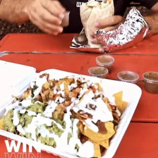 Nachos, burrito