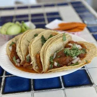 4 chicharrón en salsa roja. Proof that there is a God and that they love me.