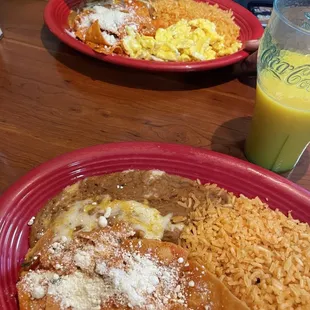 Chilaquiles con Huevo Plate.