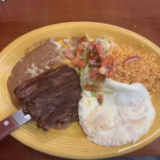 Asada and Eggs Plate