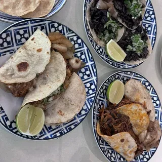 Tacos mushroom al ajillo