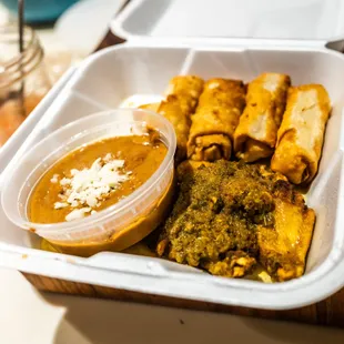 COMBO SAMPLER  Rajas con crema, 4 alitas (wings), small al Pastor cheese tostada