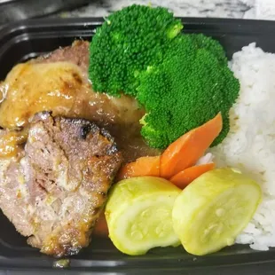 Contact us for lunch box drop offs to your home or office or event or whatever!  We deliver to almost anywhere on island!