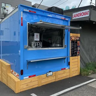 a blue food truck