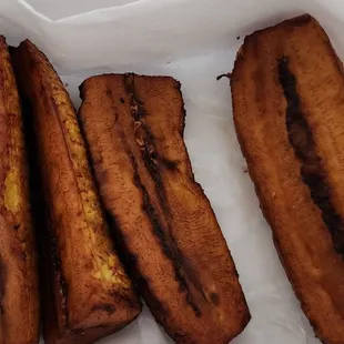 Plantanos fritos (fried plantains)