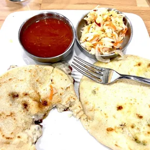 2 pupusas
