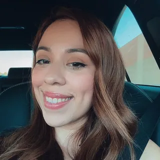 Laura R.