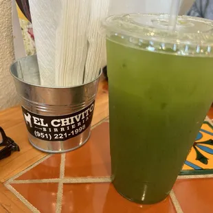 Agua de Pepino con Limon