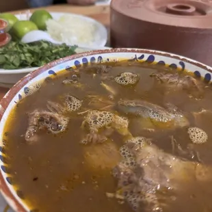 Purra Carne con sus cebolla I cilantro con salsa Parra que pegue bien