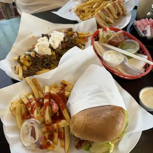 Mmmmm, late lunch/early dinner!!