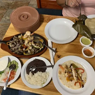 Super delicious! Great atmosphere friendly people it's like eating with family! Highly recommended. And 6 tap draft beer coming soon!