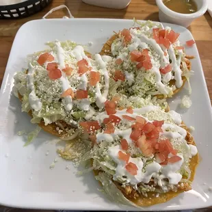 Tostadas de Tinga