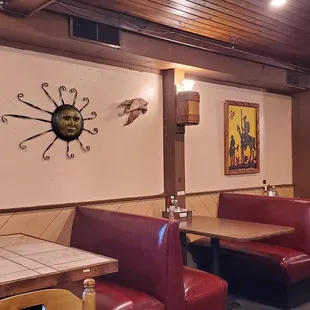 sushi and sashimi, interior