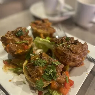 Tostones rellenos (Bistec)