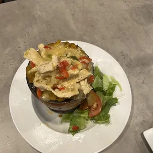 Mofongo Relleno De Pechuga Al Ajillo
