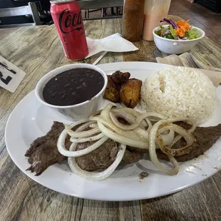 Steak Encebollado
