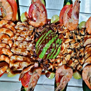 Barco Pirata- Family Size Seafood Tray
