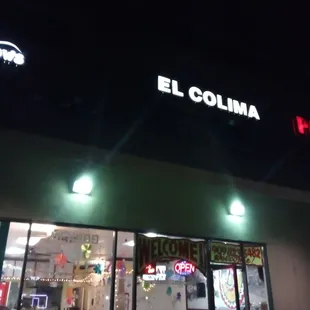 the outside of the restaurant