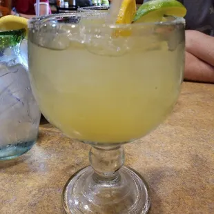 dessert, drink