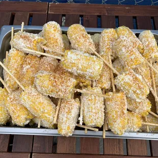 Corn on the cob with mayonnaise, cotija cheese &amp; cayenne pepper