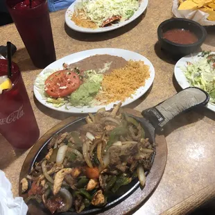 It&apos;s &quot;FAJITA TIME&quot; at &quot;EL COMAL&quot; in Mt Juliet TN!
