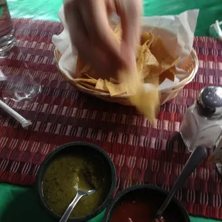 chips & salsa