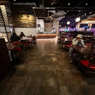 sushi and sashimi, interior