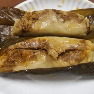 Tamales de mole con pollo.  Chicken tamales with mole sauce...  Mmmm!!!