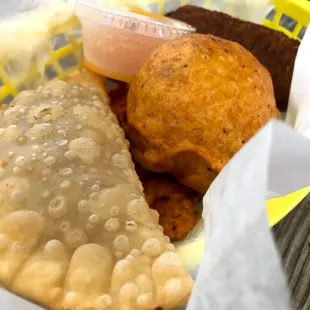 Empenada, relleno de papa y plantains