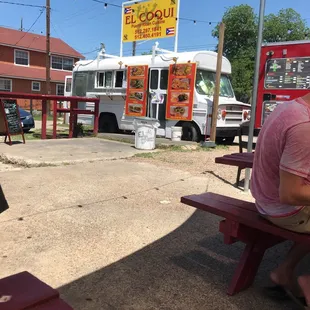 East Side Food Park: El Coqui