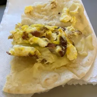 Good bacon to egg ratio with white cheese (maybe mozzarella).