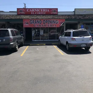 Grand Opening! Carnicería EL CORTEZ