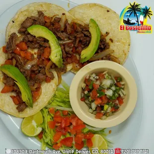 Los mejores tacos al carbón los encuentras solo aquí en El Costeñito.