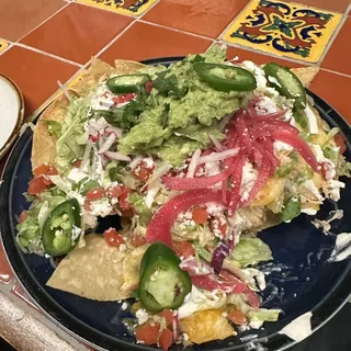 Green Chile Chicken Nachos